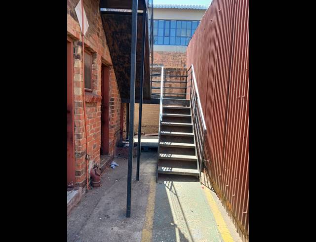 Warehouse property to rent in HERIOTDALE